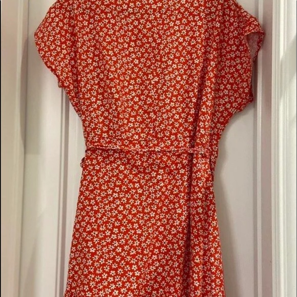 Old navy wrap summer dress - Picture 5 of 6